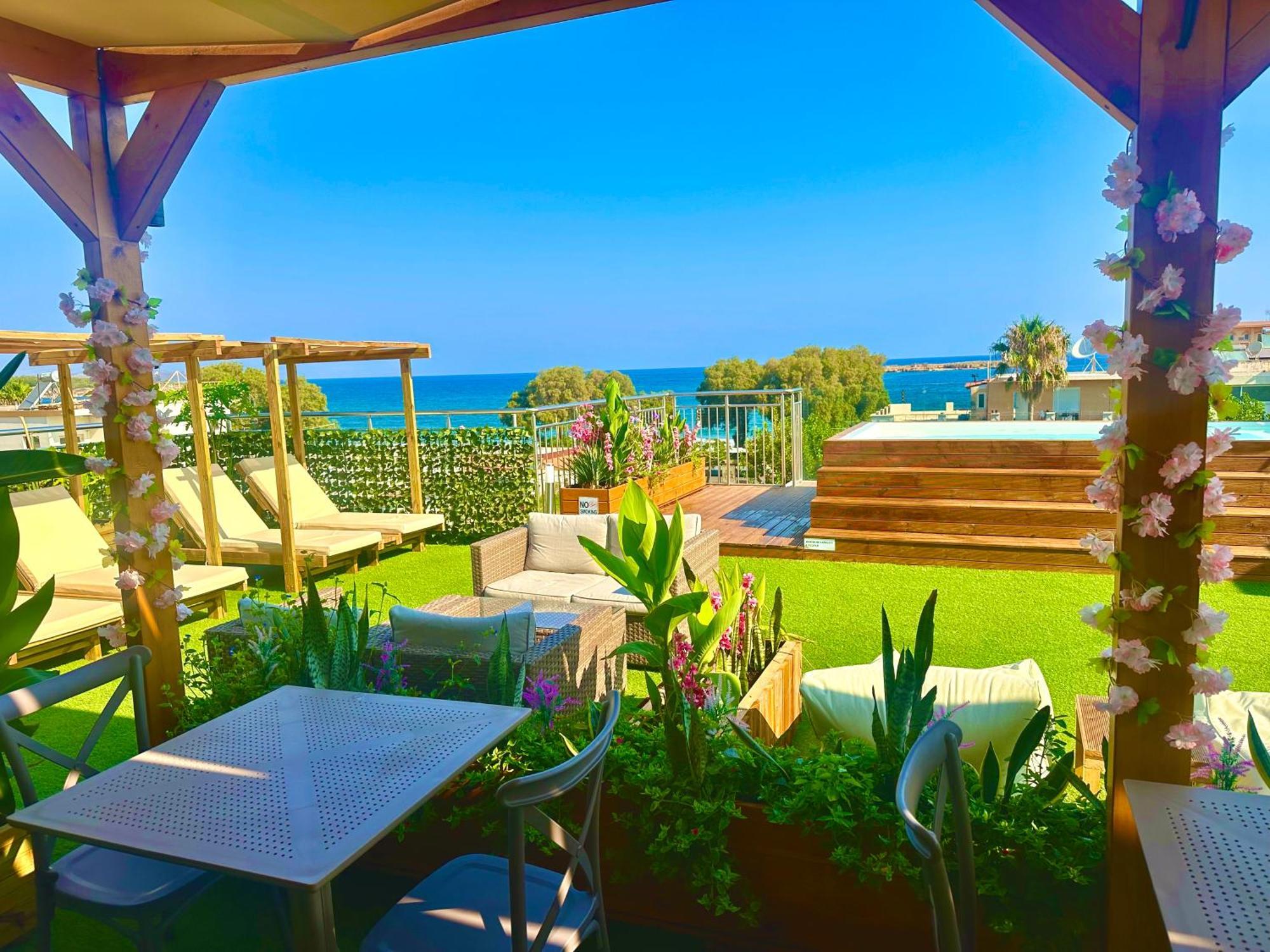 Pearl Seaside Cozy Apartments Chania  Exterior foto